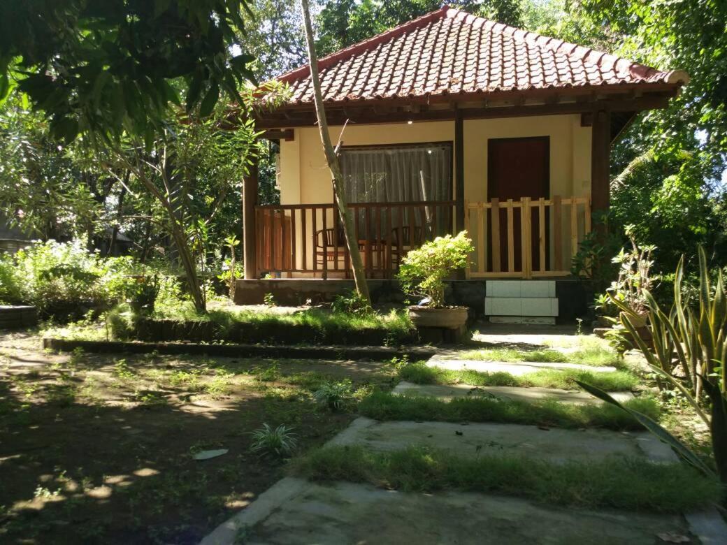 Pondok Wisata Gili Lampu Labuhan Pandan Екстериор снимка