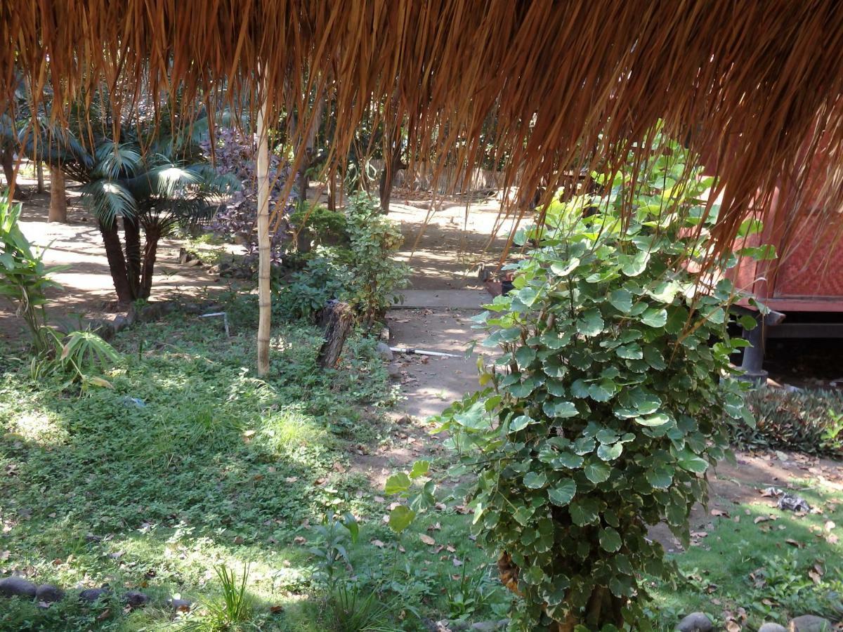 Pondok Wisata Gili Lampu Labuhan Pandan Екстериор снимка